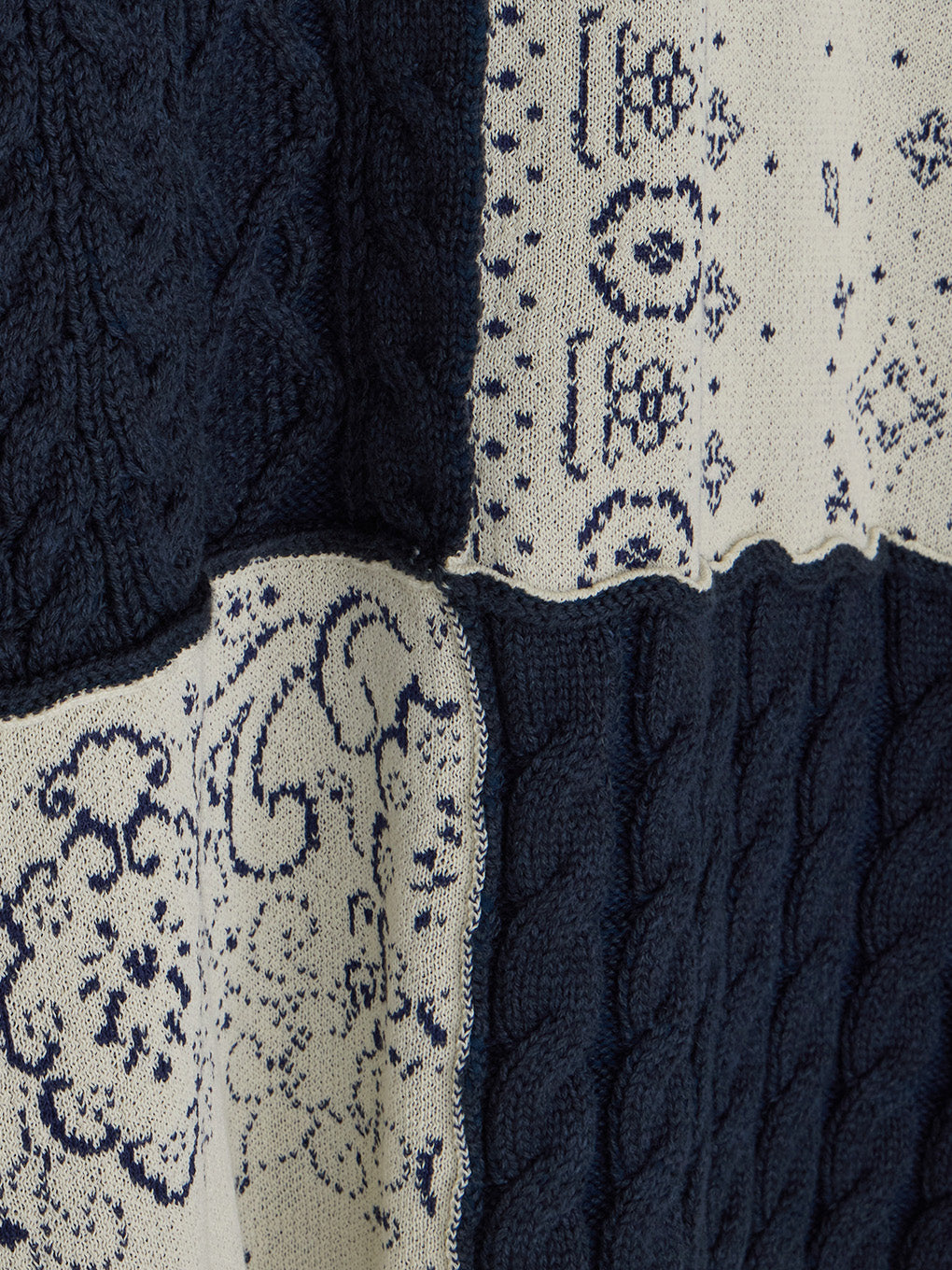 PAGE2026 #3 BANDANNA KNIT TOP