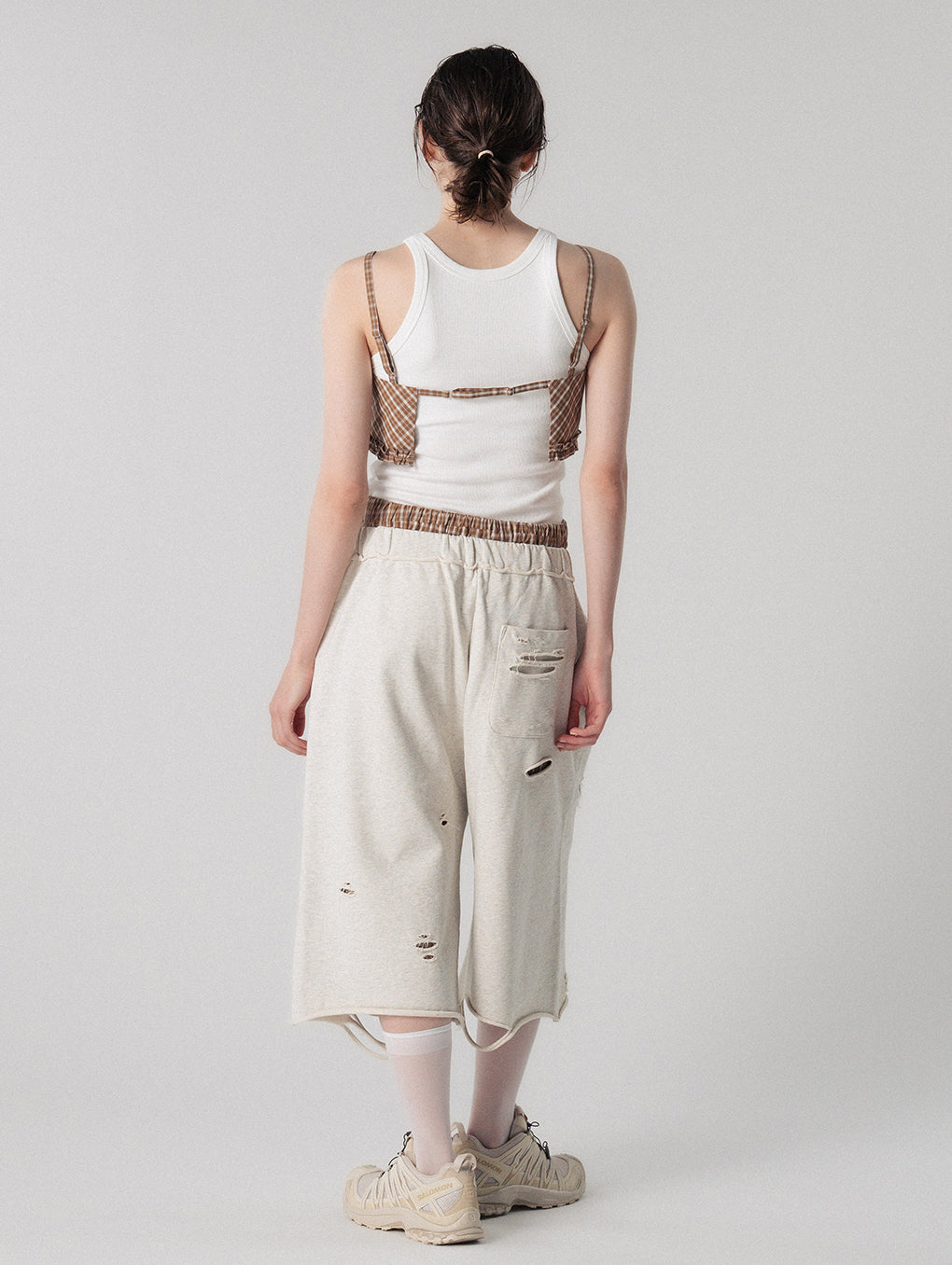 DISTRESSED HALF PANTS