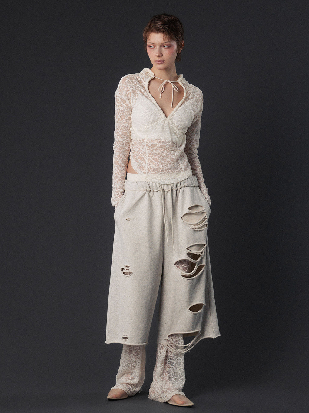 DISTRESSED HALF PANTS