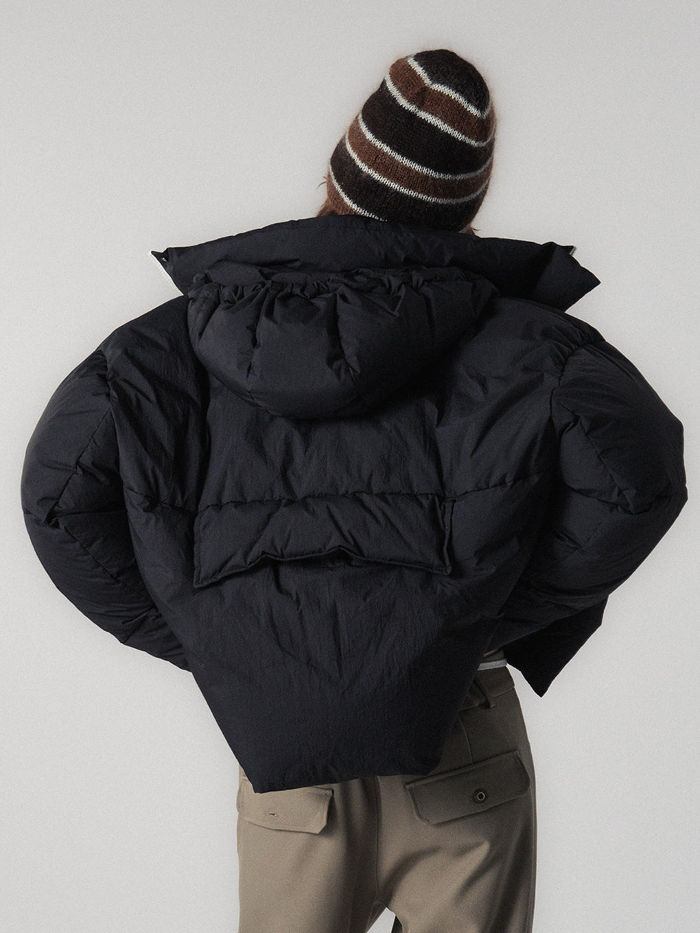 UNIVERSAL DOWN JACKET