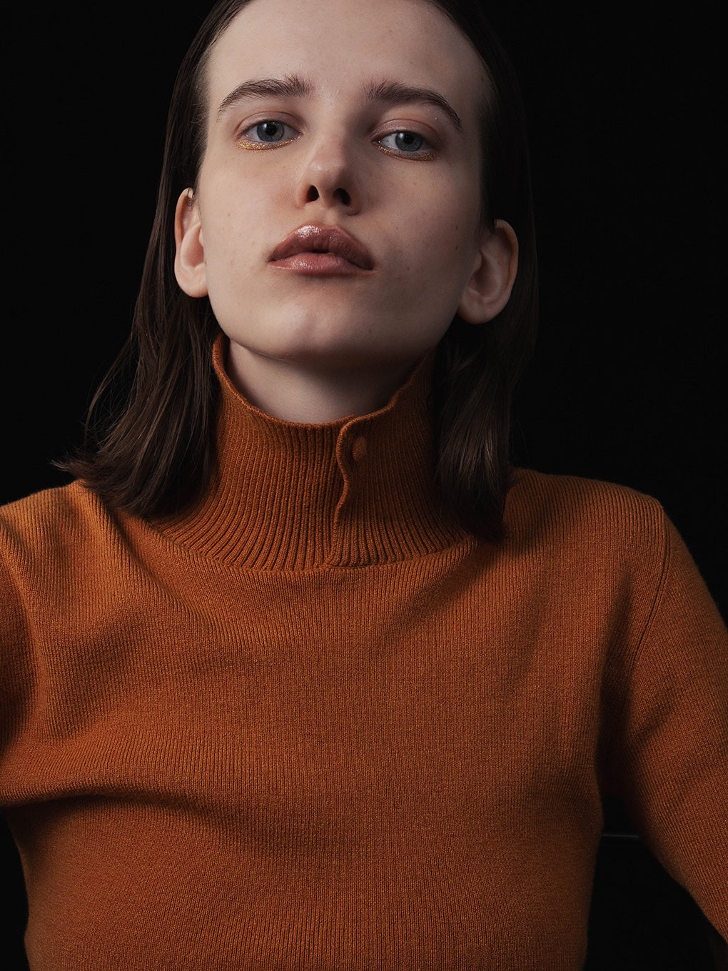 SLIT NECK KNIT TOP