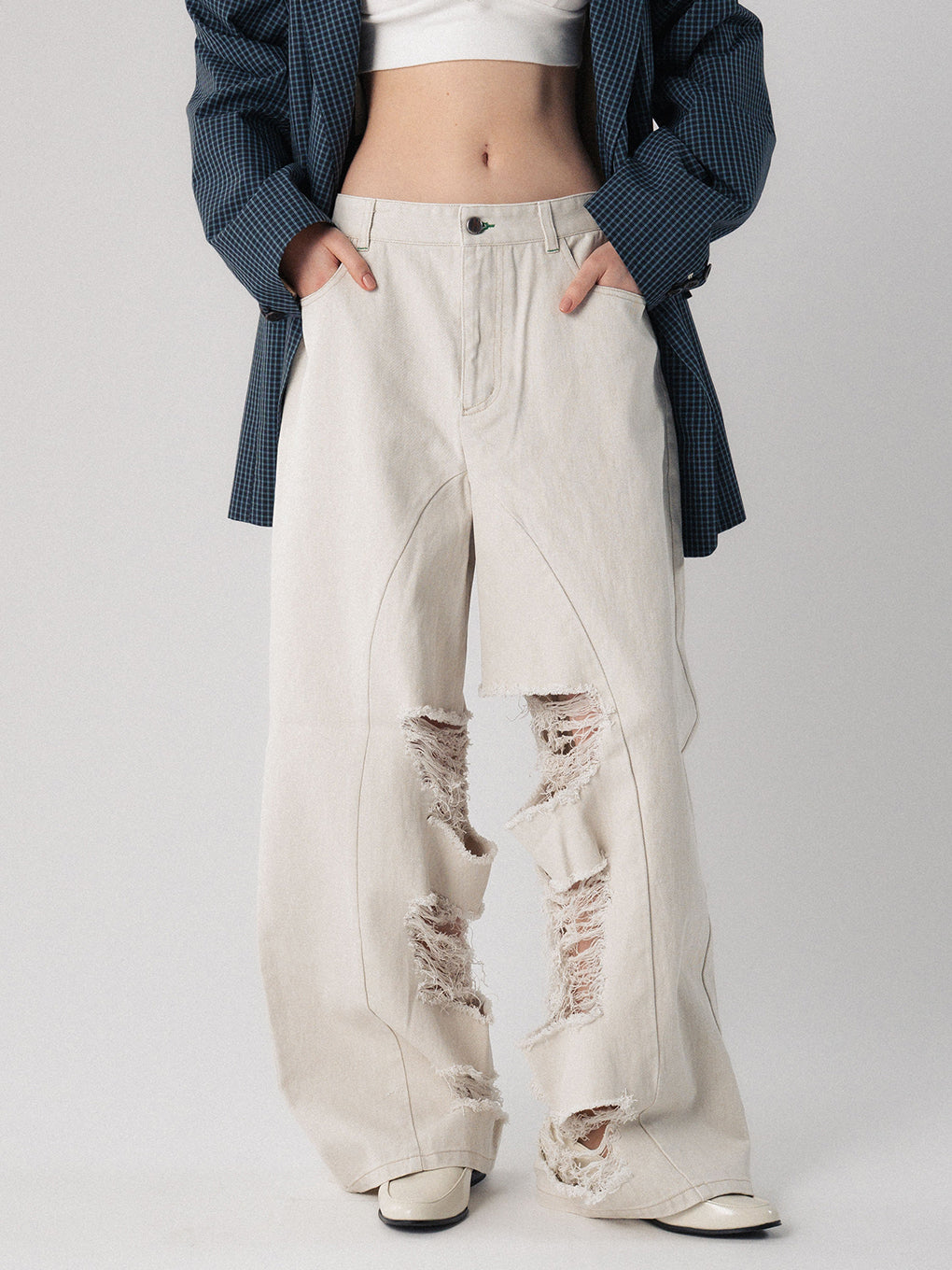 INSIDE RIPPED HOLE COLOR DENIM