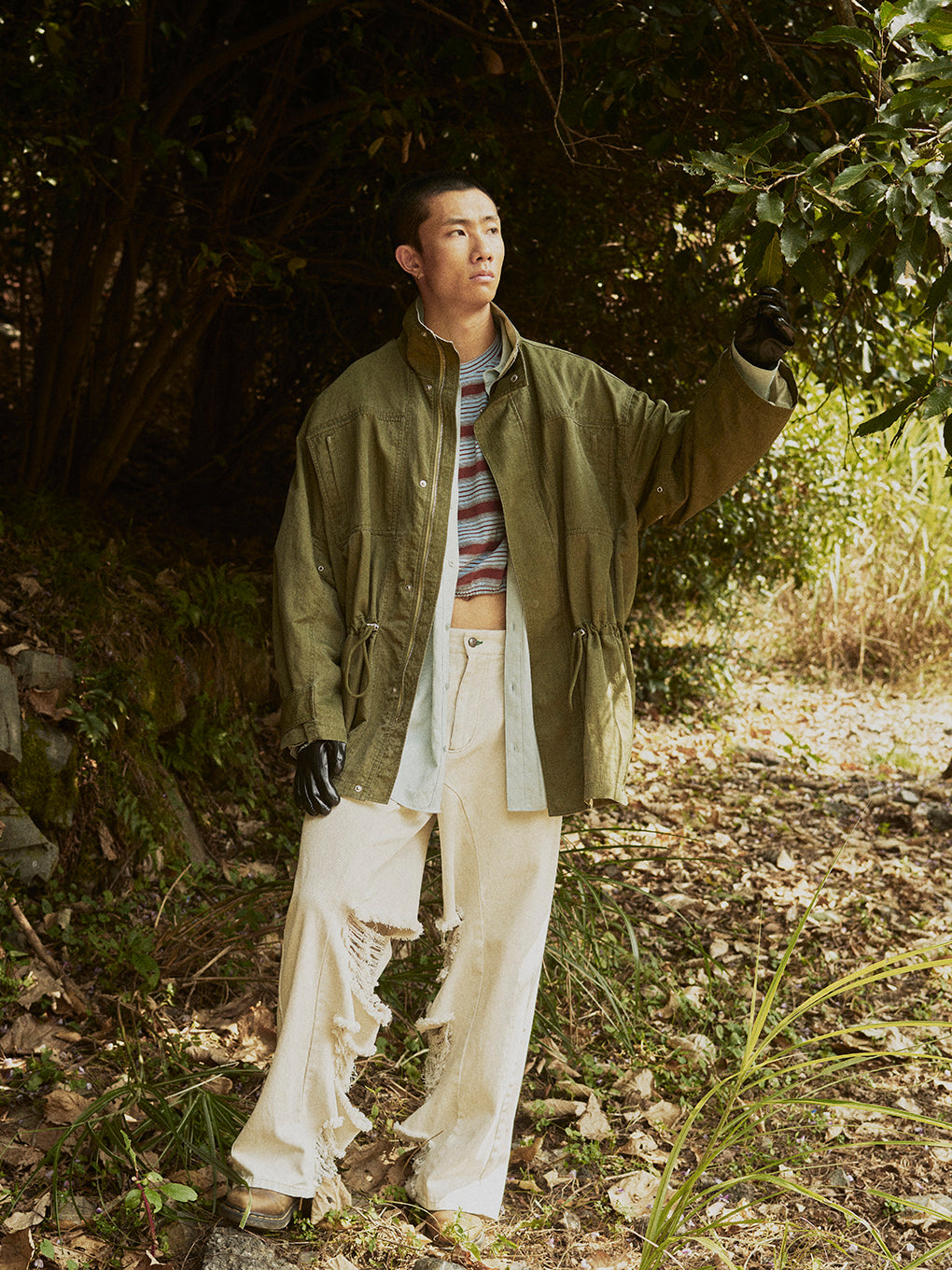 INSIDE RIPPED HOLE COLOR DENIM