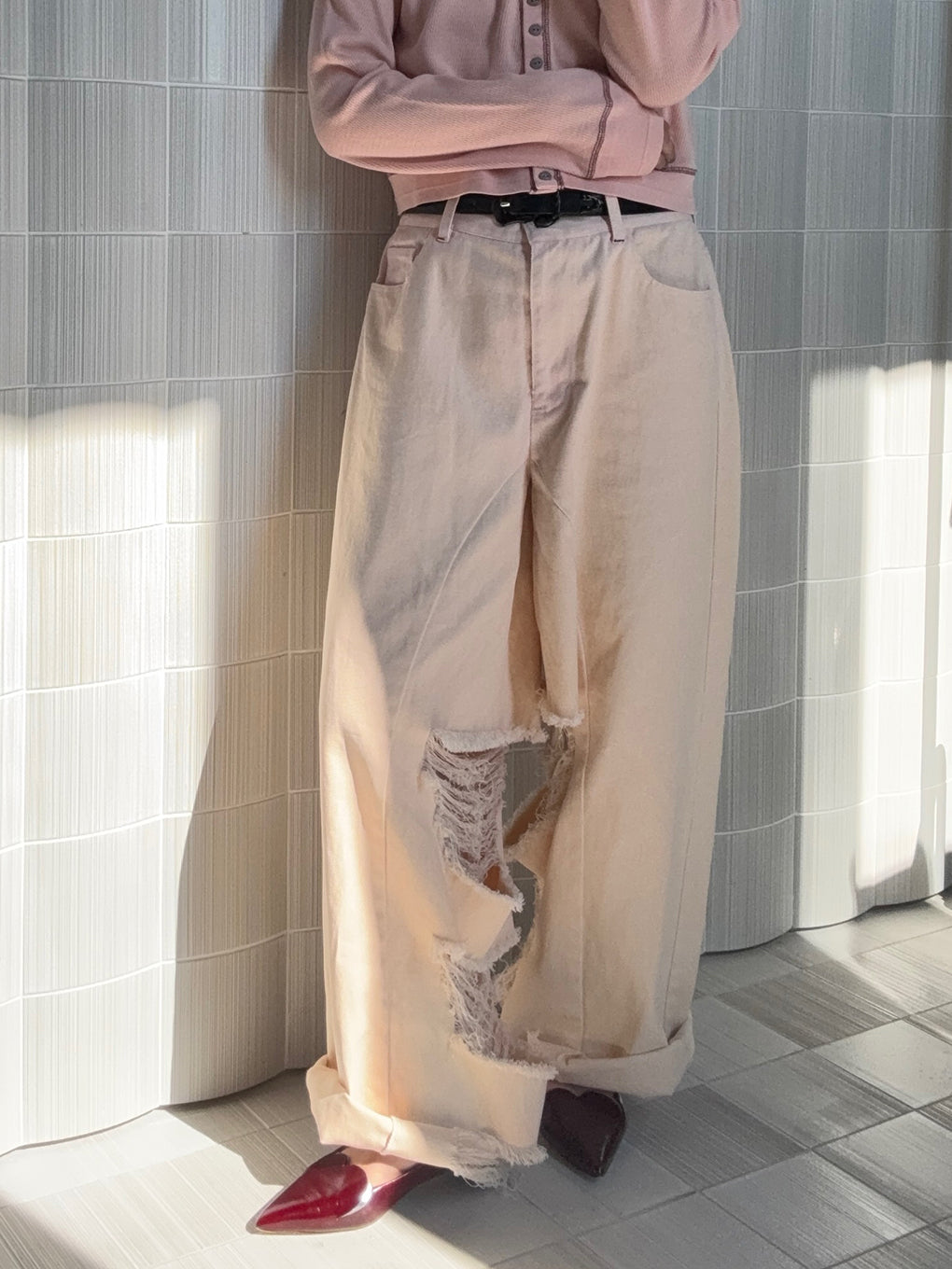 INSIDE RIPPED HOLE COLOR DENIM