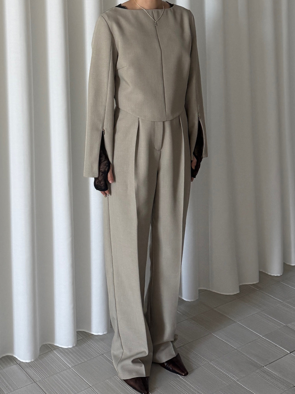 HALF MOON STRAIGHT PANTS