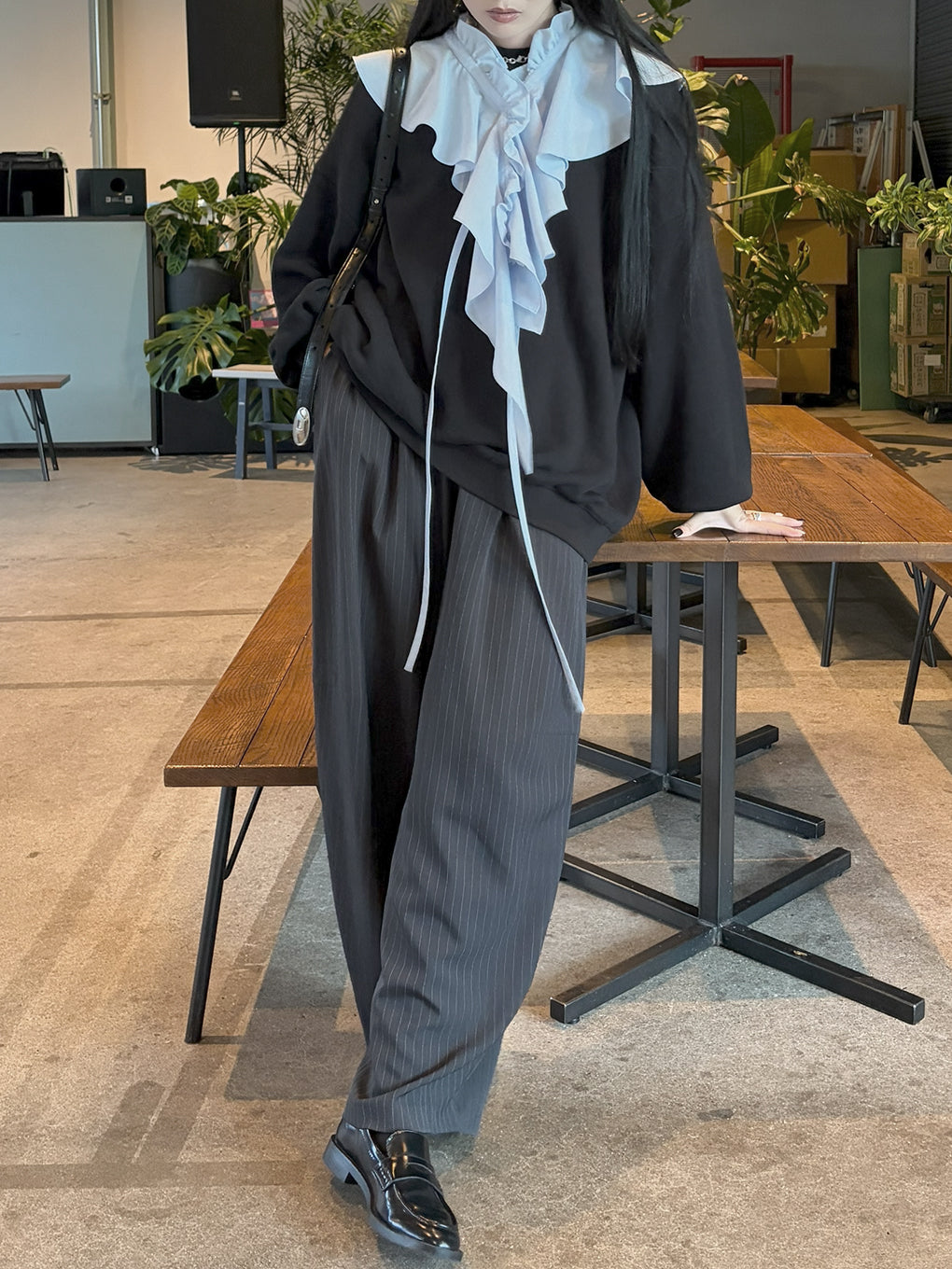 DEEP TUCK BARREL PANTS