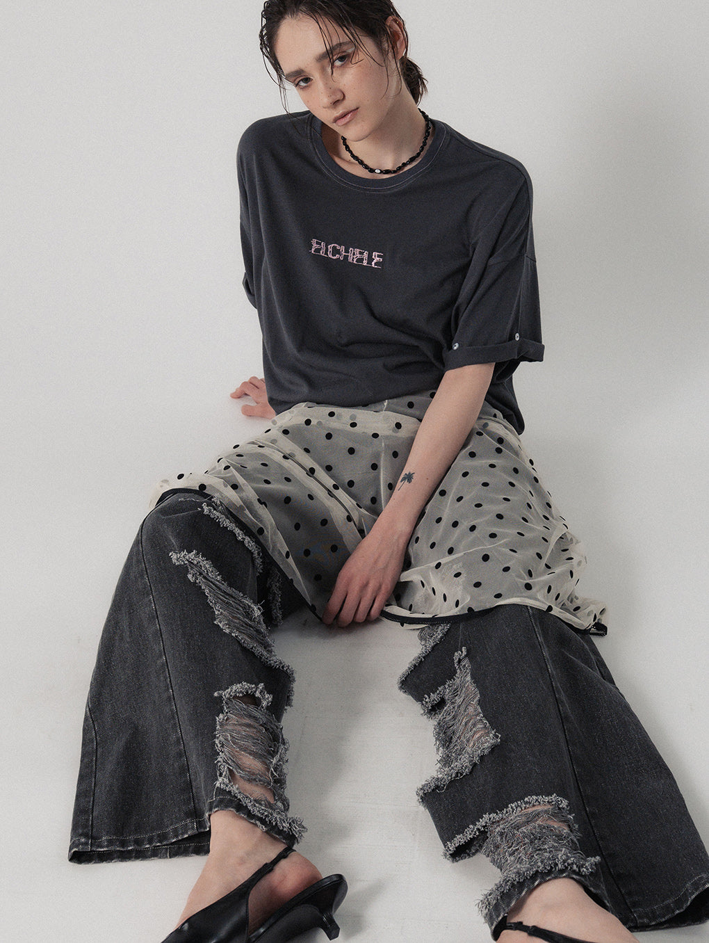 INSIDE RIPPED HOLE COLOR DENIM