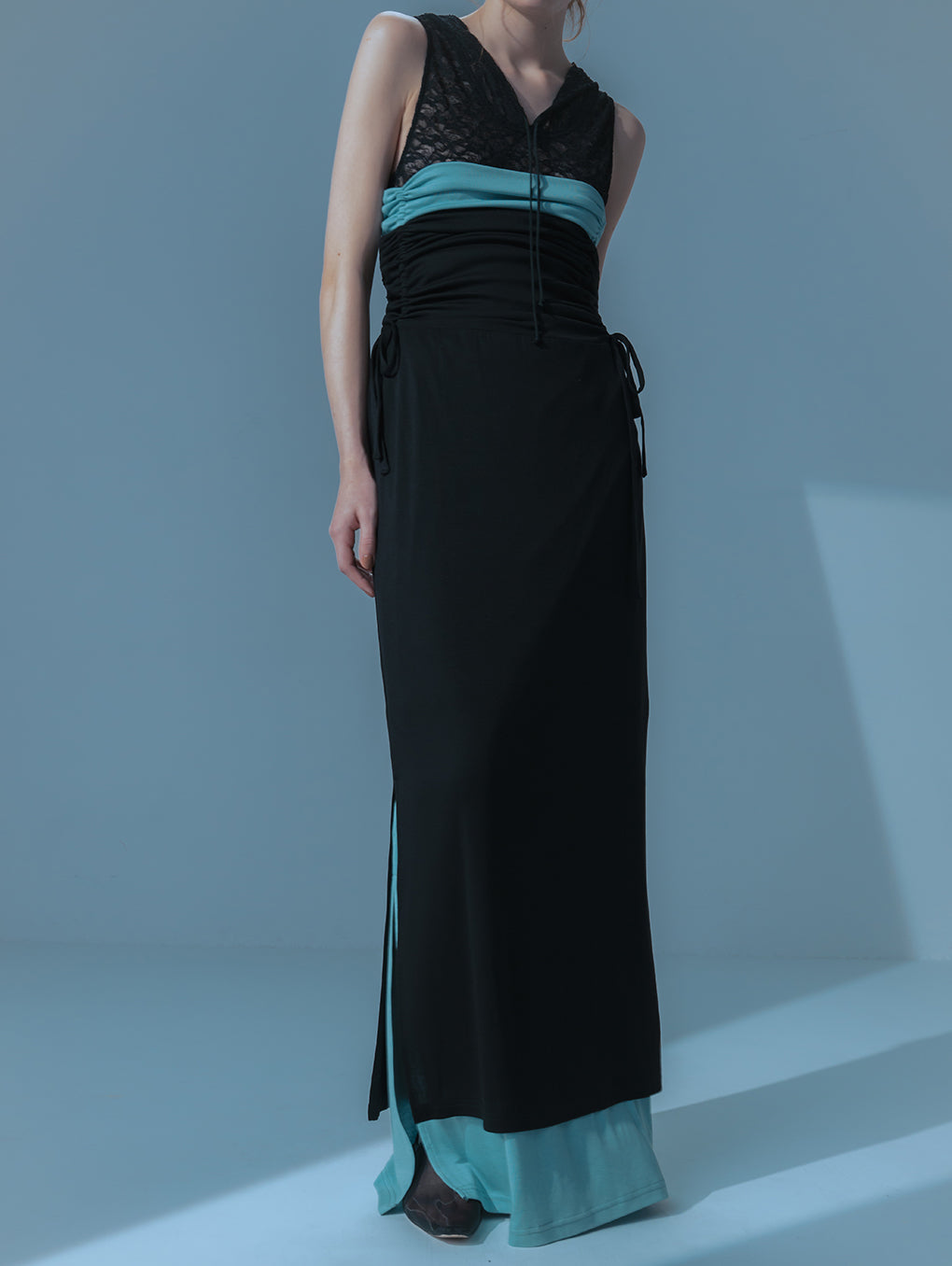 MELLOW CUT SHIRRING SKIRT