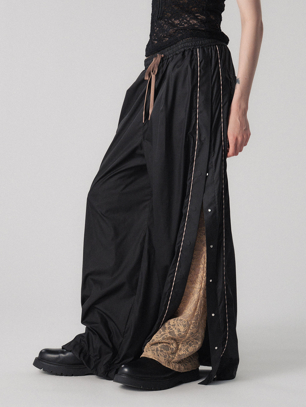 UNIVERSAL WINDBREAKER PANTS