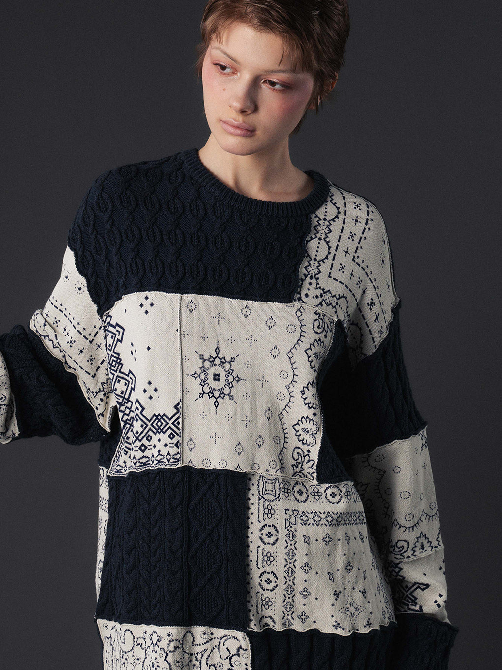 PAGE2026 #3 BANDANNA KNIT TOP