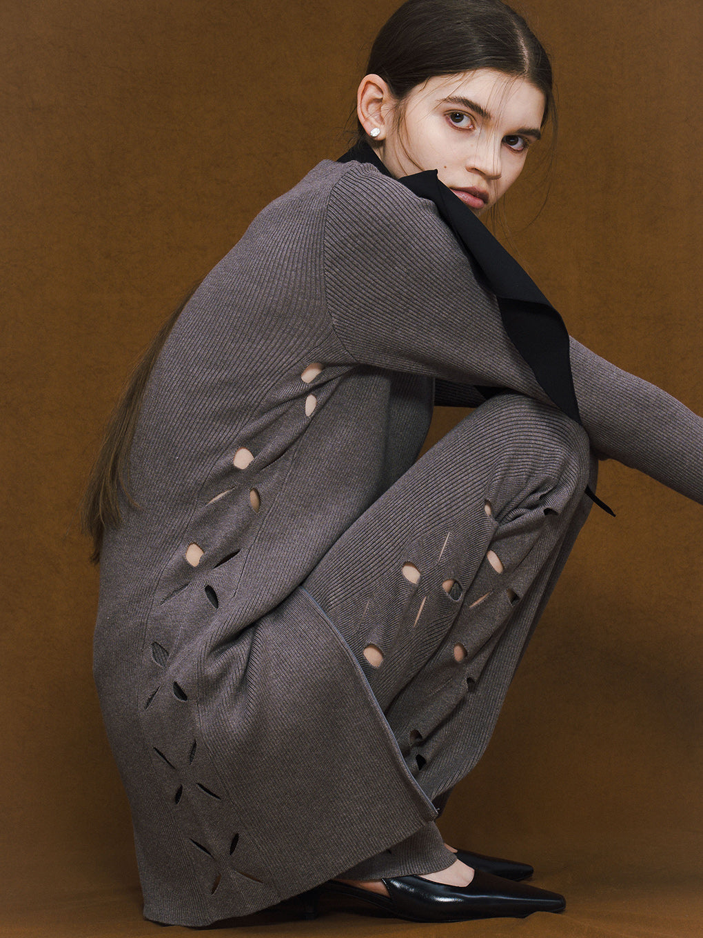 HANA CUTTING KNIT LEGGINGS