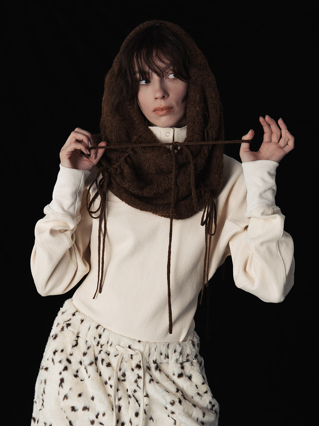 LOOSE CABLE KNIT SKIRT