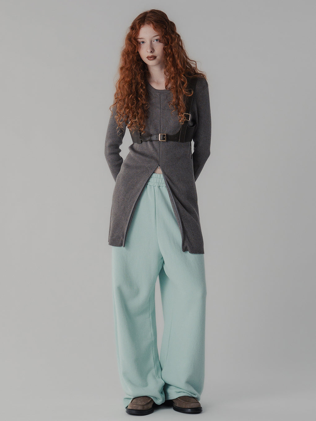 HANA CUTTING ZIP KNIT