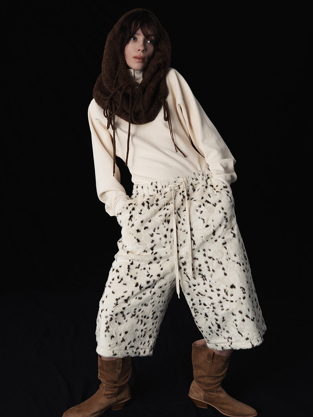 LOOSE CABLE KNIT SKIRT