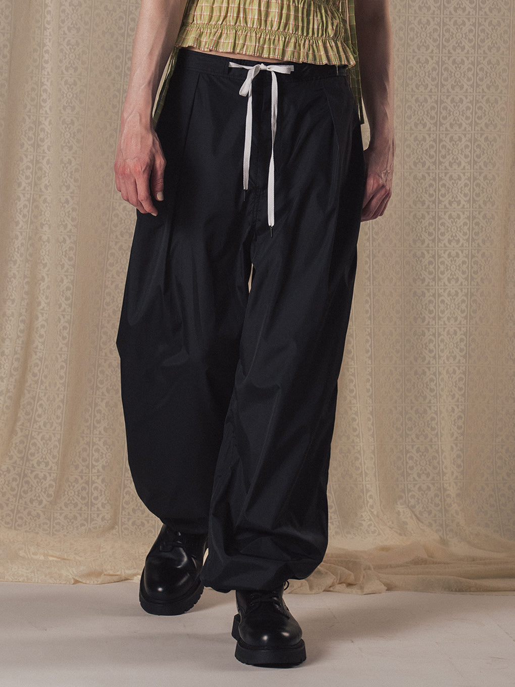 FILMY WIDE STRAIGHT PANTS