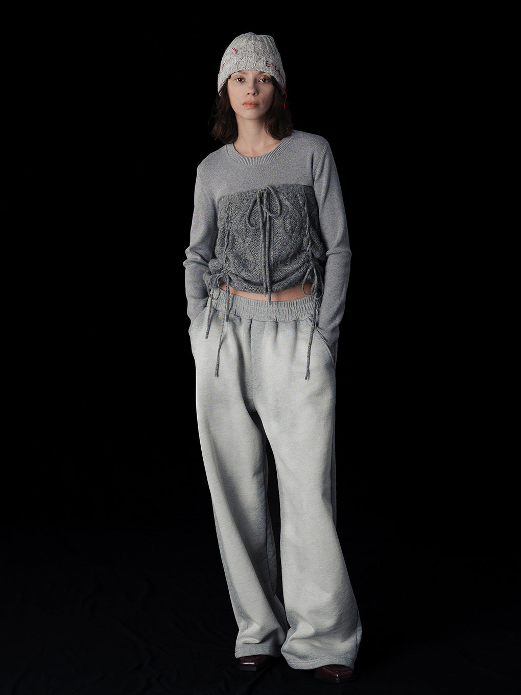 CREW NECK CROPPED TOP