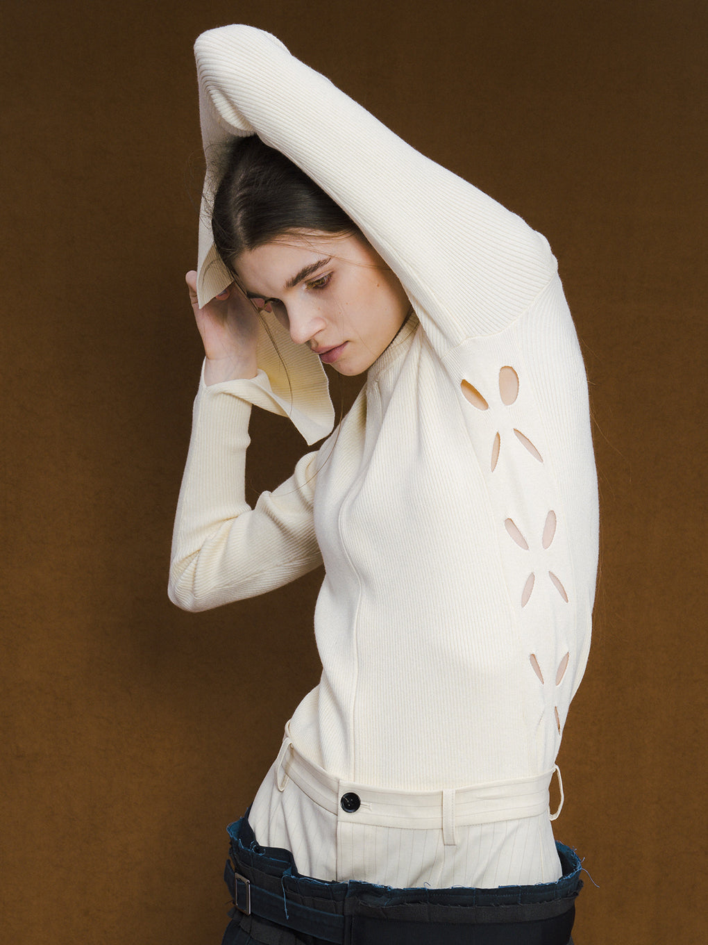 HANA CUTTING ZIP KNIT