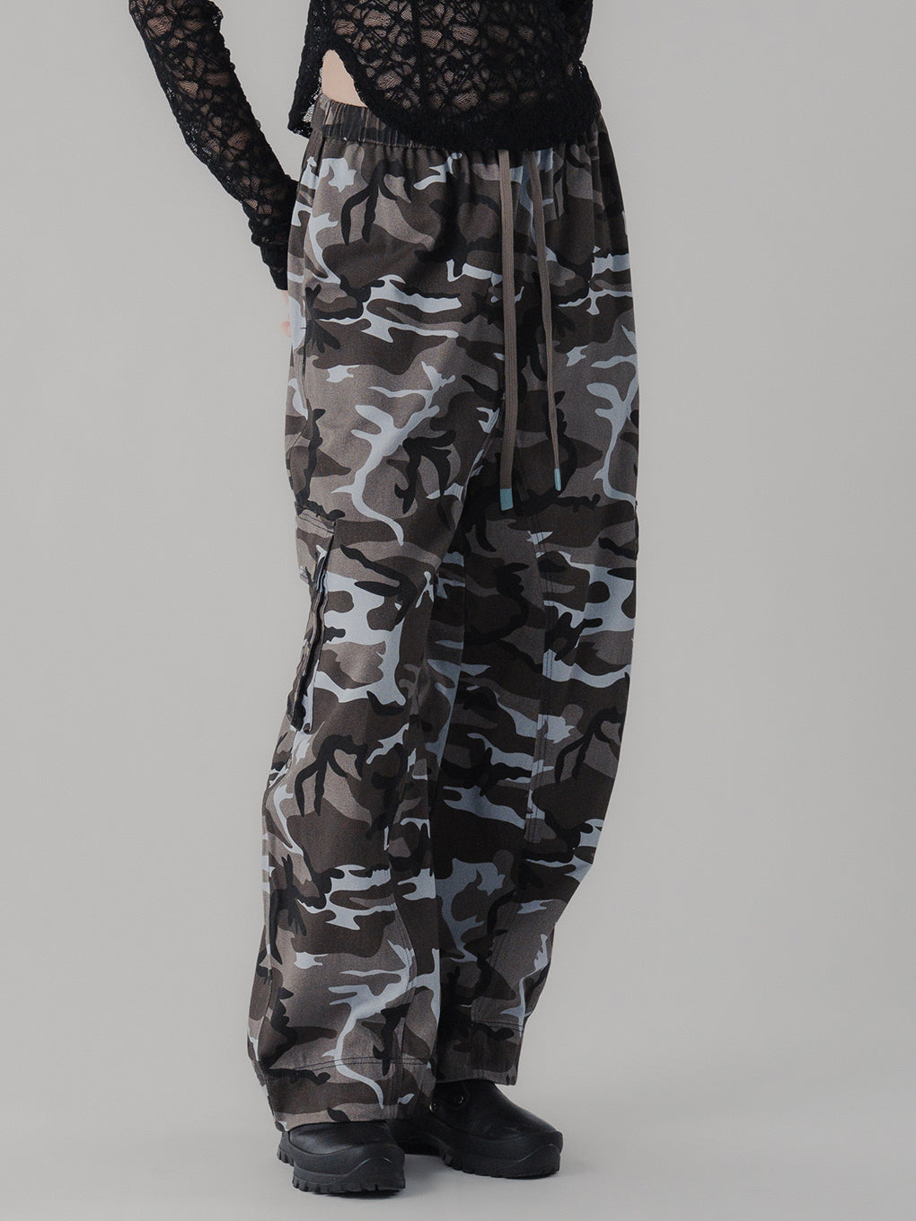 CAMOUFLAGE CAGO PANTS