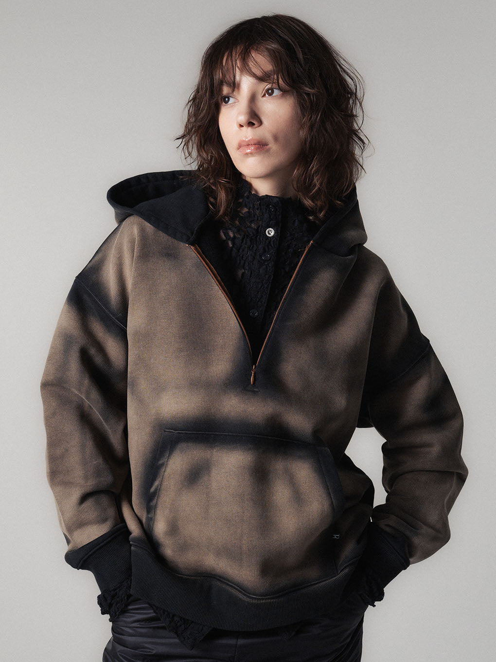 BLEACH DYE HALF ZIP HOODIE