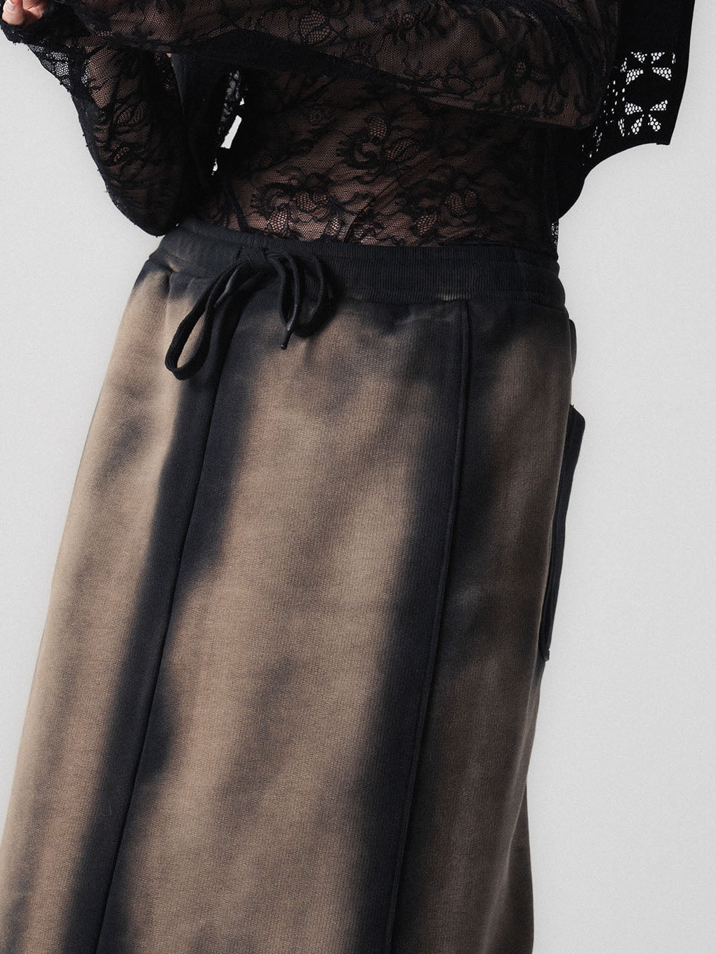 BLEACH DYE STRAIGHT SKIRT