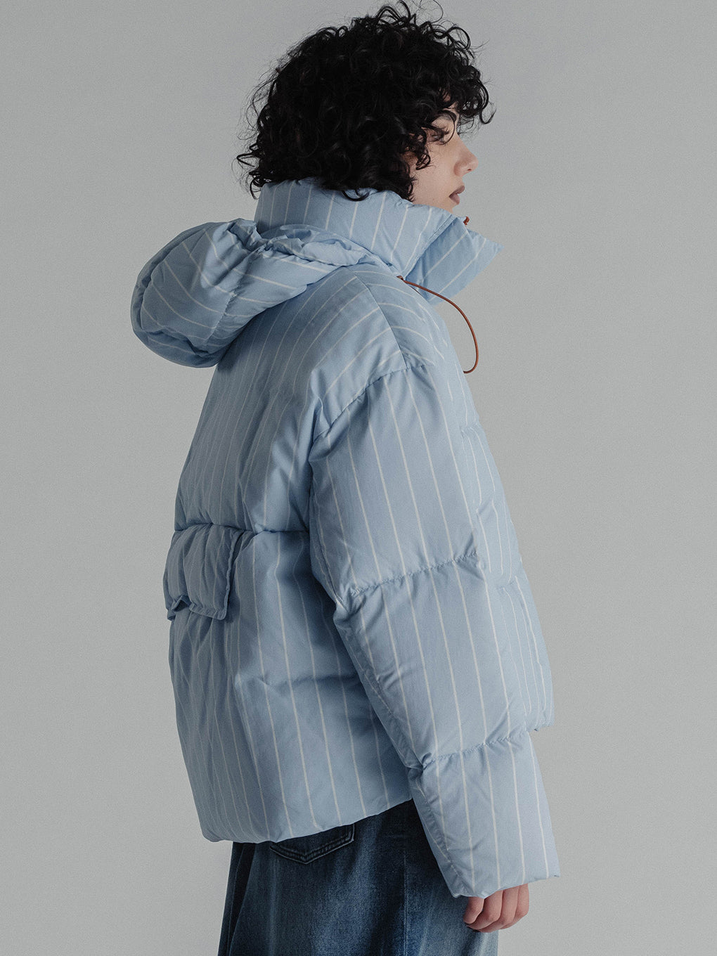 UNIVERSAL DOWN JACKET