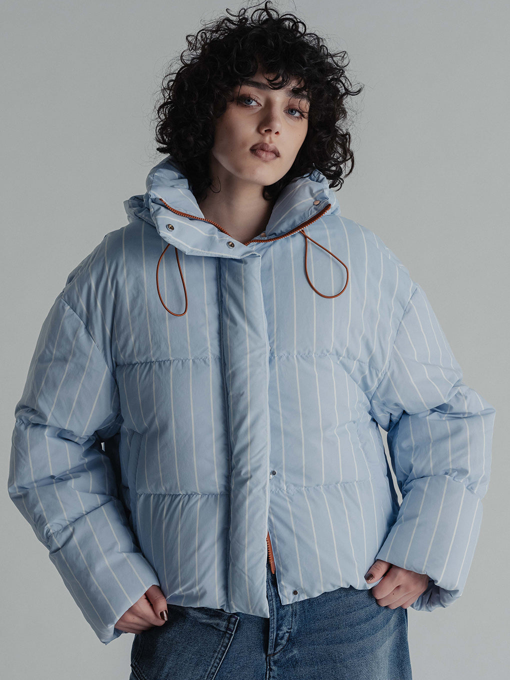 UNIVERSAL DOWN JACKET