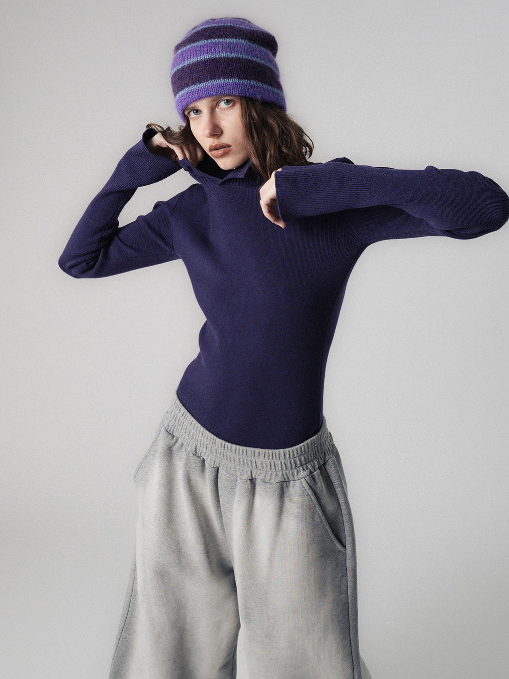 SLIT NECK KNIT TOP