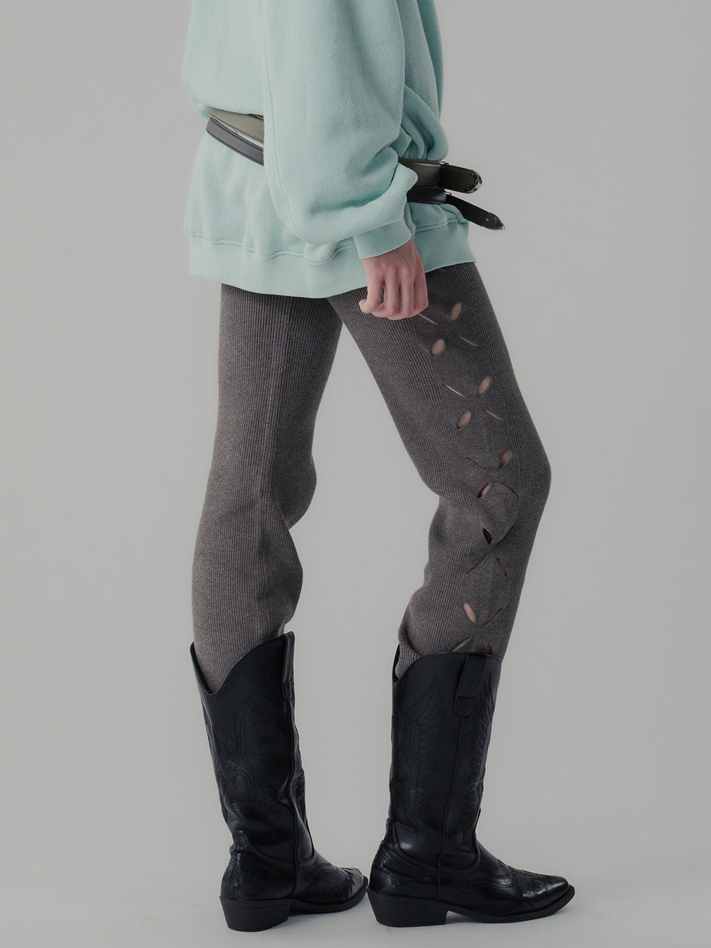HANA CUTTING KNIT LEGGINGS