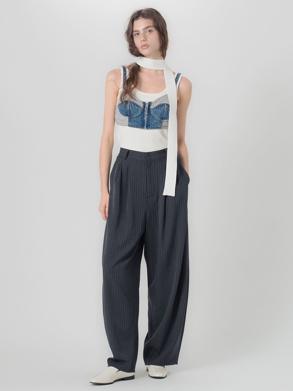 DEEP TUCK BARREL PANTS