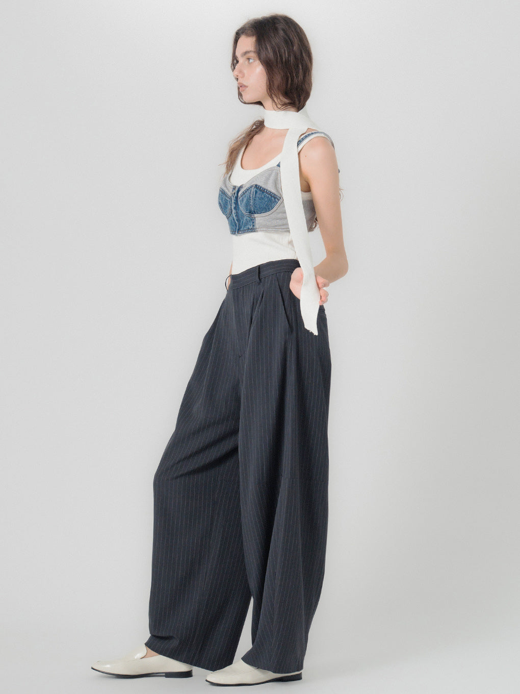 DEEP TUCK BARREL PANTS